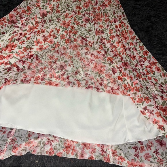 Kate and Lily Floral Midi Dress Smocked Waist V Neck Cottagecore Size Small - Picture 3 of 6